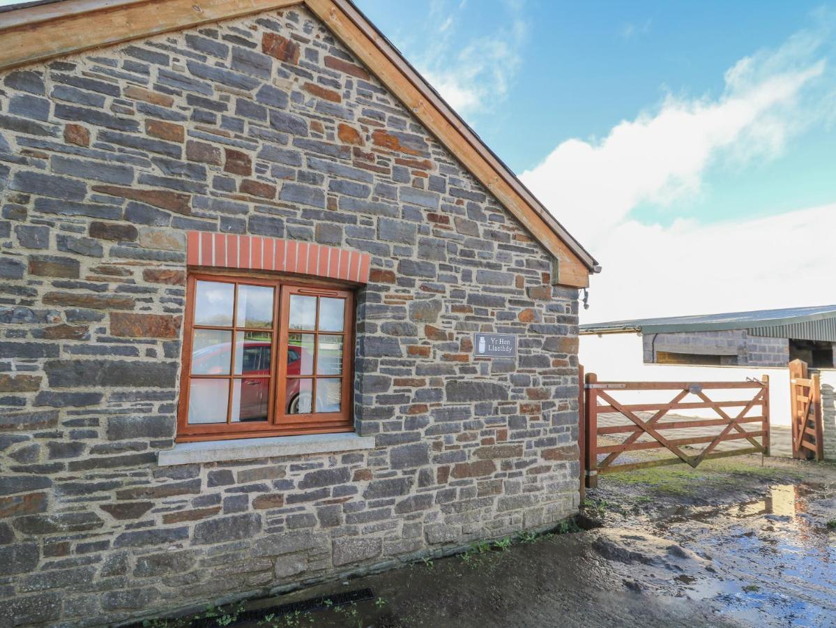 Yr Hen Llaethdy Villa Troedyraur Bagian luar foto