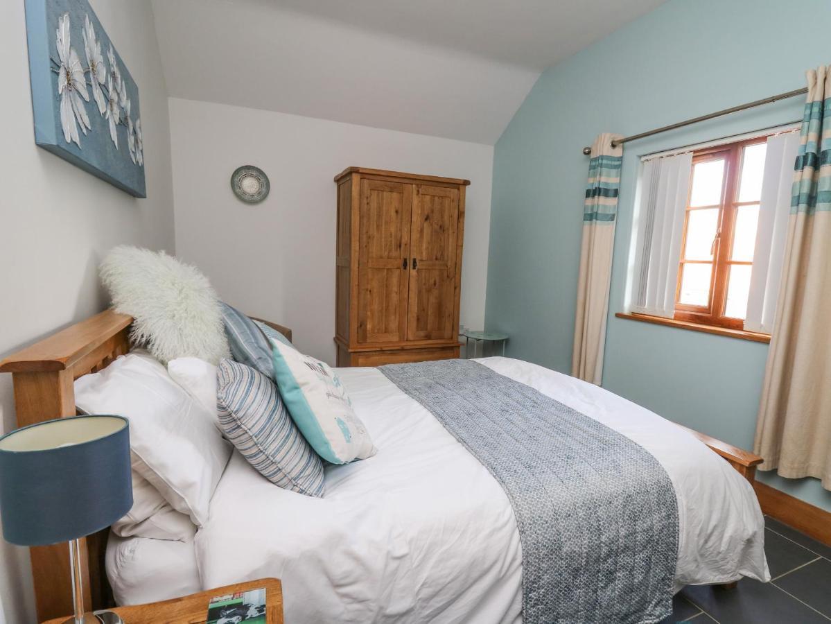 Yr Hen Llaethdy Villa Troedyraur Bagian luar foto